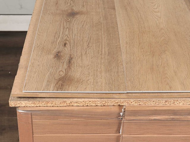 84 m2 pvc spc click plank met xps onderlaag - 1220 x 228 x 5+1,5 mm - afbeelding 1 van  4