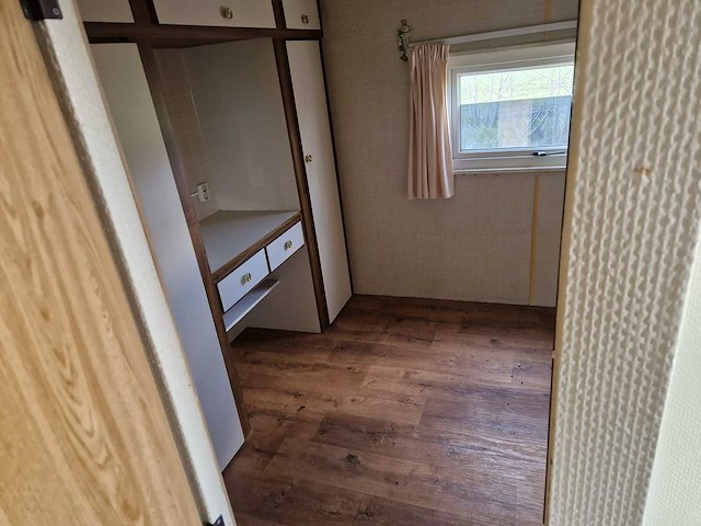 8,45x3,12x3,35 m kunststof chalet - afbeelding 8 van  18