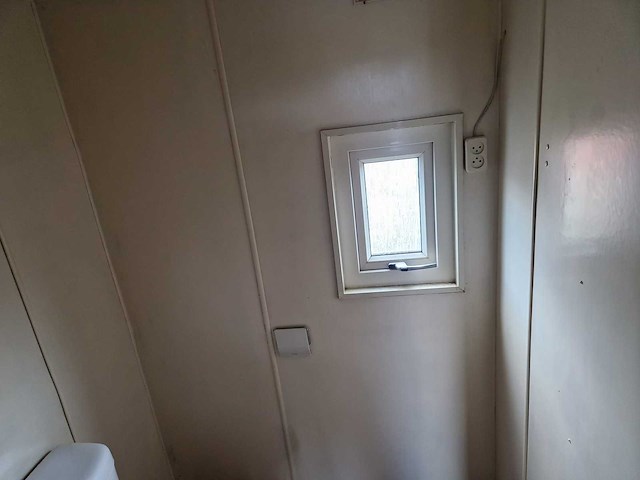 8,45x3,12x3,35 m kunststof chalet - afbeelding 9 van  18