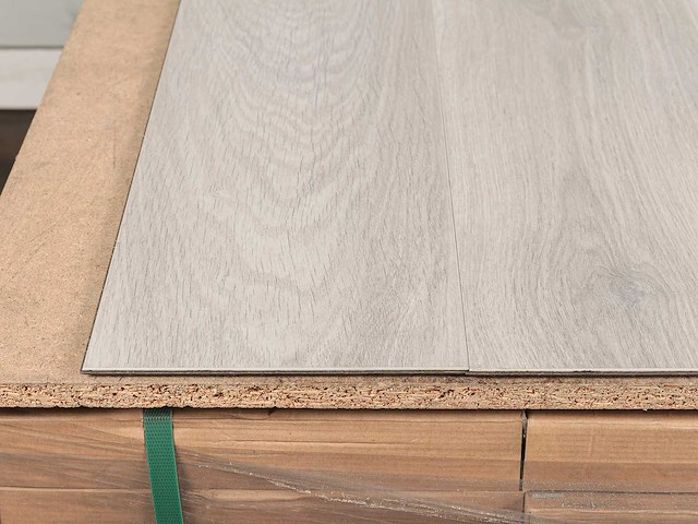 85 m2 laminaat plank watervast - 1288 x 195 x 7 mm - afbeelding 2 van  4