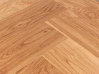 85 m2 parket eiken visgraat - 660 x 110 x 14 mm - afbeelding 1 van  4