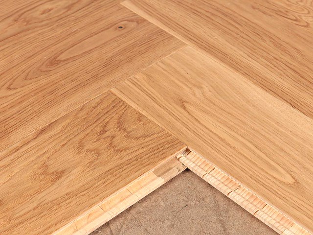 85 m2 parket eiken visgraat - 660 x 110 x 14 mm - afbeelding 2 van  4