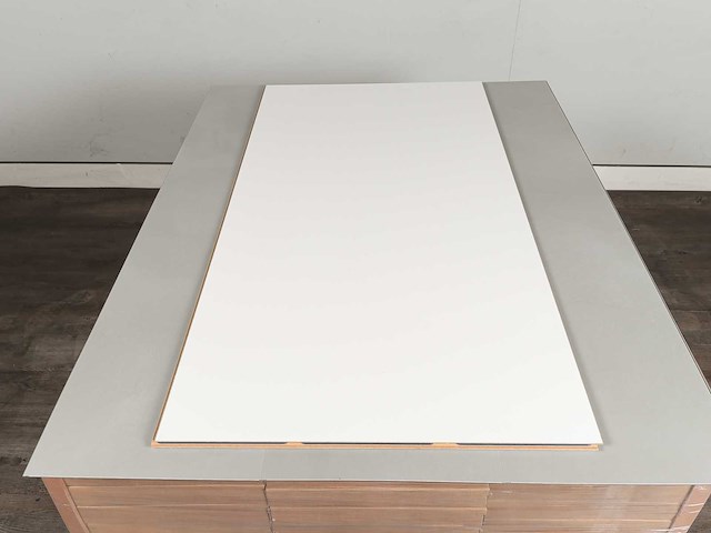 86 m2 laminaat hoogglans xl tegel - 1220 x 610 x 8 mm - afbeelding 3 van  4