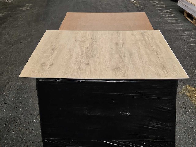86 m2 pvc spc click plank - 820 x 228 x 4 mm - afbeelding 3 van  3