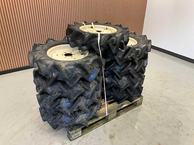 8x 8-16 minitractor band met velg - afbeelding 1 van  8