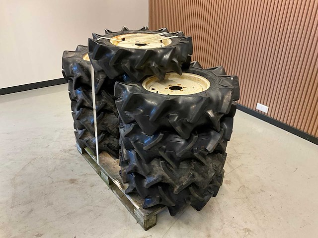 8x 8-16 minitractor band met velg - afbeelding 2 van  8