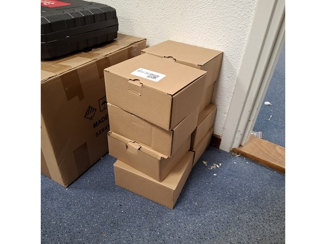 8x accu lader 21v - afbeelding 4 van  4