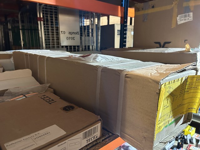8x badkamer/sanitair accessoires en toebehoren w.o. tece - afbeelding 2 van  10