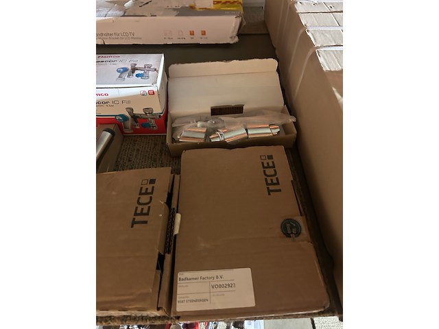 8x badkamer/sanitair accessoires en toebehoren w.o. tece - afbeelding 4 van  10