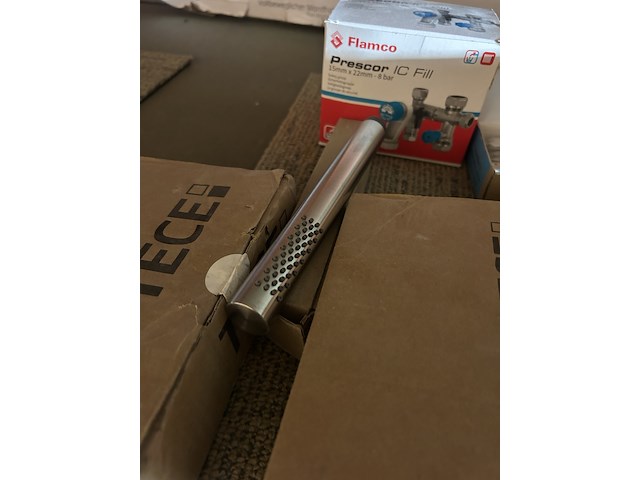 8x badkamer/sanitair accessoires en toebehoren w.o. tece - afbeelding 10 van  10