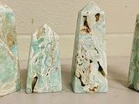 8x blue caribbean calcite obelisk 4-zijdig) - afbeelding 5 van  6