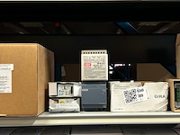 8x bouwmarktartikelen w.o. schakelmateriaal, inbouw thermostaat, w.o. hotbath, e.t.n. - afbeelding 1 van  5