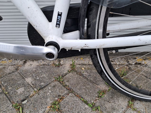 8x damesfiets, wit - afbeelding 2 van  27