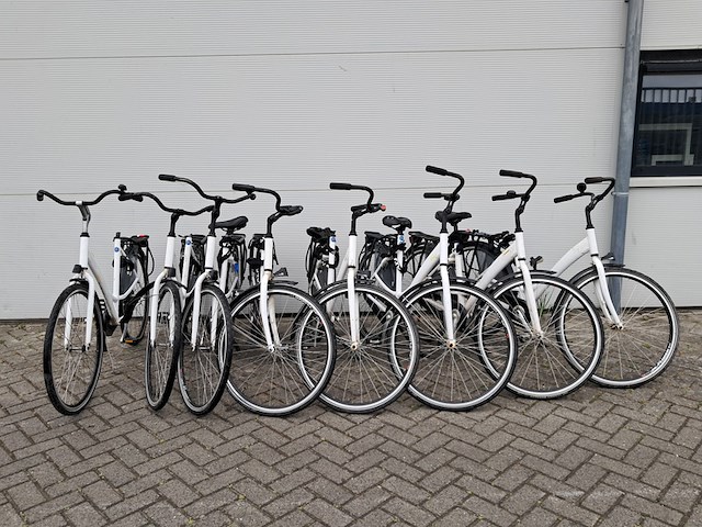 8x damesfiets, wit - afbeelding 1 van  27