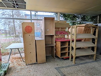 8x diverse houten showroommeubels - afbeelding 6 van  13