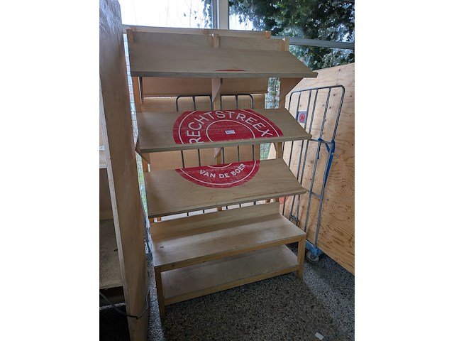 8x diverse houten showroommeubels - afbeelding 9 van  13