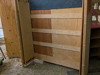 8x diverse houten showroommeubels - afbeelding 11 van  13