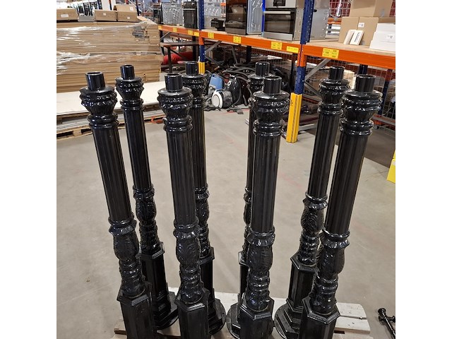 8x diverse lantarenpalen en buitenverlichting - afbeelding 2 van  12