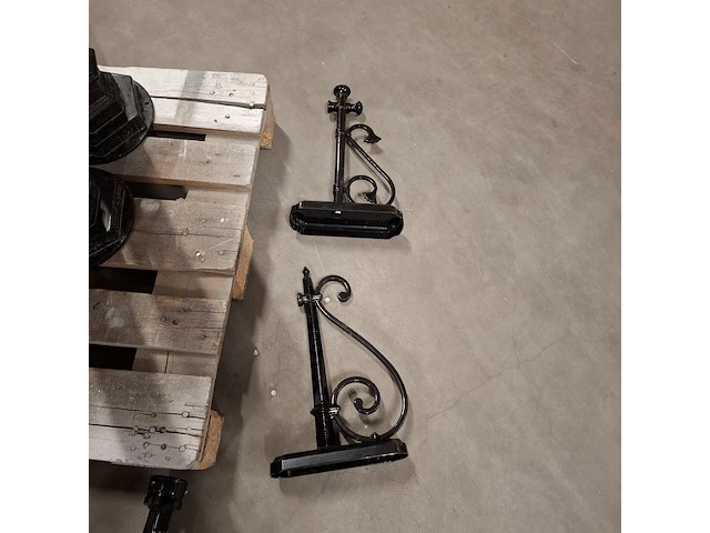 8x diverse lantarenpalen en buitenverlichting - afbeelding 4 van  12