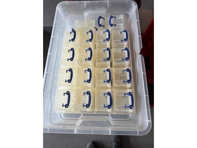 8x diverse plastic kratten, bruin-grijs, bouwjaar 2015 - afbeelding 3 van  3