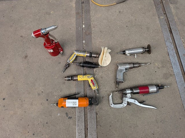 8x diverse pneumatisch gereedschap - afbeelding 2 van  10