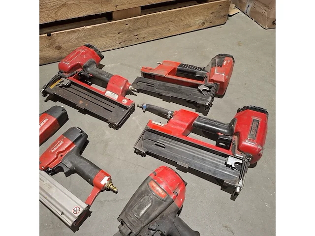 8x diverse pneumatische tackers, haubold, dutack, rood - afbeelding 3 van  7