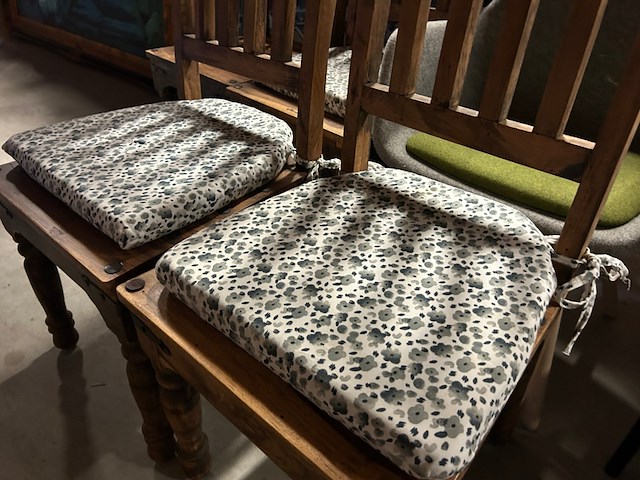 8x diverse stoelen - afbeelding 2 van  7