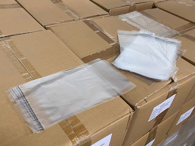 8x doos a 5500 ldpe zakjes met plakstrip - afbeelding 1 van  5