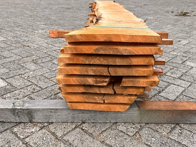 8x europees noten stam gezaagd, 27x350mm, lengte 200cm - afbeelding 3 van  3