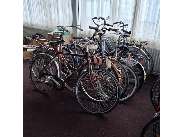 8x fiets, o.a. gazelle en batavus - afbeelding 1 van  9