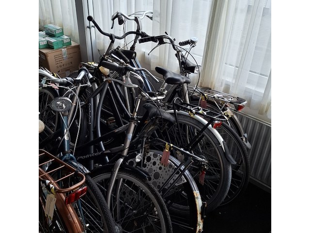 8x fiets, o.a. gazelle en batavus - afbeelding 5 van  9
