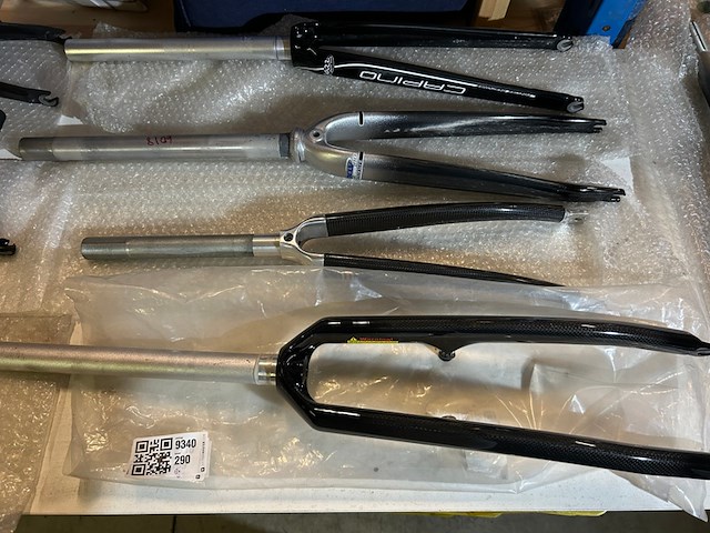 8x fiets voorvorken voor o.a. racefiets, w.o. orbit, dedaccia - afbeelding 2 van  9