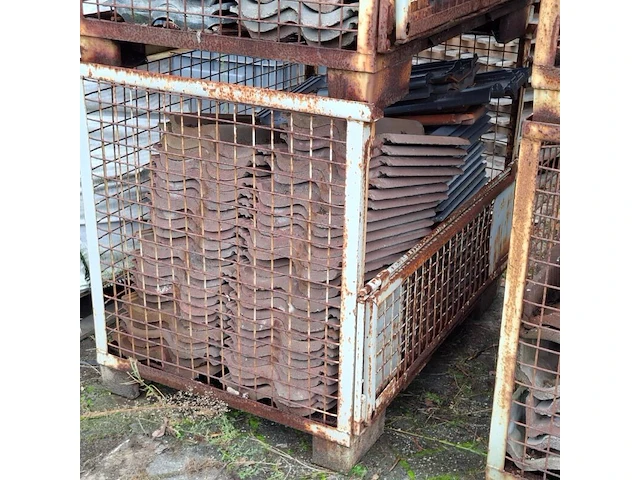 8x gitterbox met diverse dakpannen - afbeelding 2 van  12