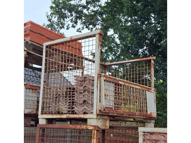 8x gitterbox met diverse dakpannen - afbeelding 7 van  12