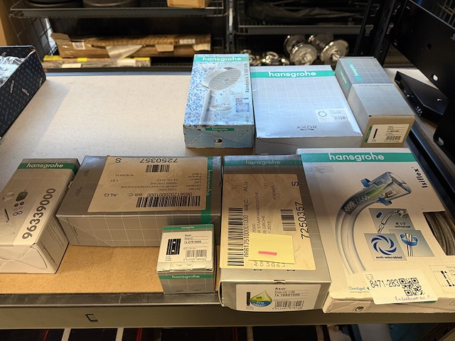 8x hansgrohe sanitair/badkamer accessoires en toebehoren - afbeelding 1 van  9