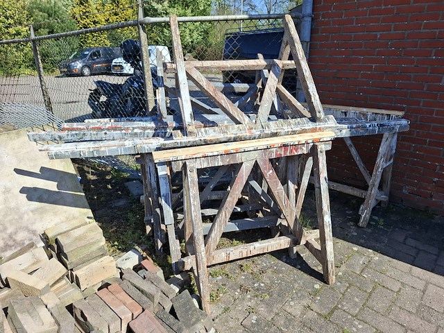 8x houten schraag - afbeelding 1 van  2