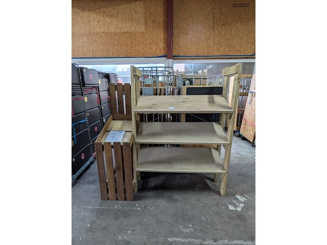 8x houten showroom meubels - afbeelding 1 van  23