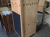 8x houten showroom meubels - afbeelding 19 van  23