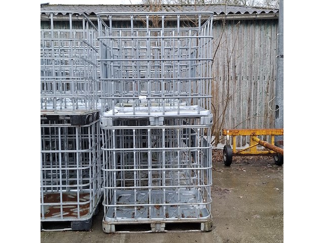 8x ibc kooi - afbeelding 1 van  8