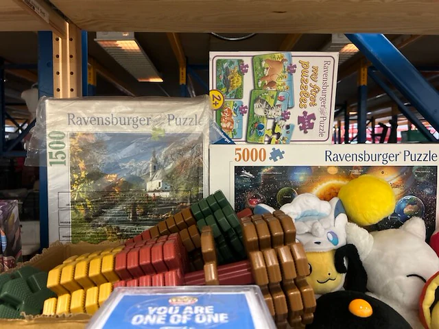 8x inhoud stellingvak w.o. speelgoed, gezelschapsspellen, hobbyartikelen w.o. tonies, kikkerland, ravensburger - afbeelding 14 van  24
