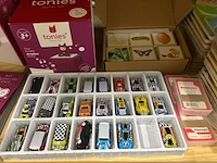 8x inhoud stellingvak w.o. speelgoed, gezelschapsspellen, hobbyartikelen w.o. tonies, kikkerland, ravensburger - afbeelding 18 van  24
