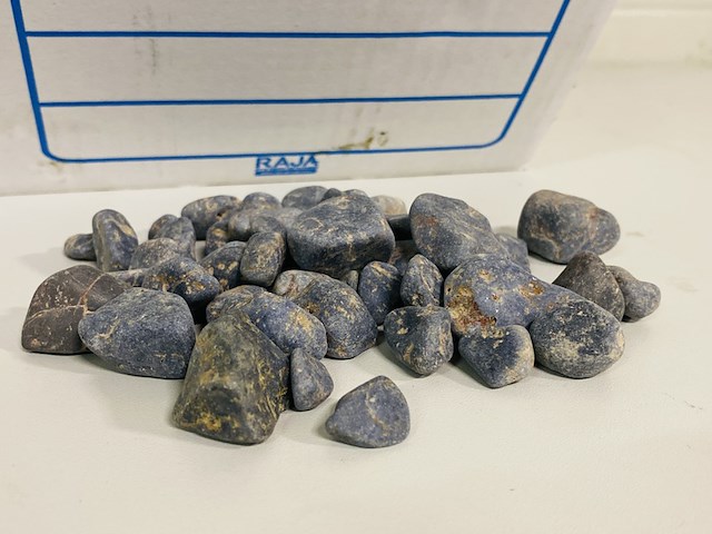 8x kilo saffier getrommeld (ongepolijst) - afbeelding 2 van  3