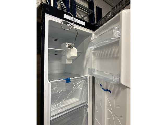 8x koel-vriescombinatie/koelkast/vriezer chiq - afbeelding 8 van  9