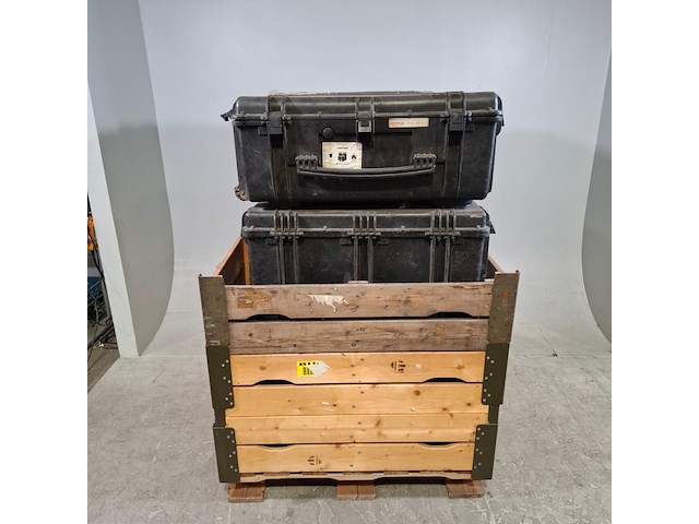 8x kunststof transportkoffer - afbeelding 1 van  8