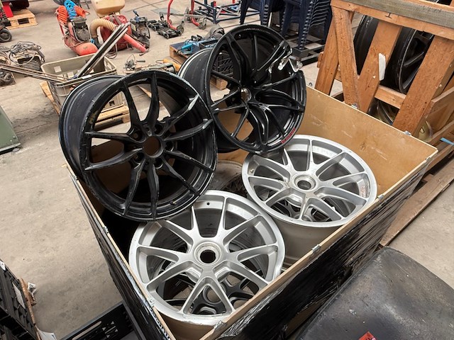 8x lichtmetalen racing velg - afbeelding 1 van  5