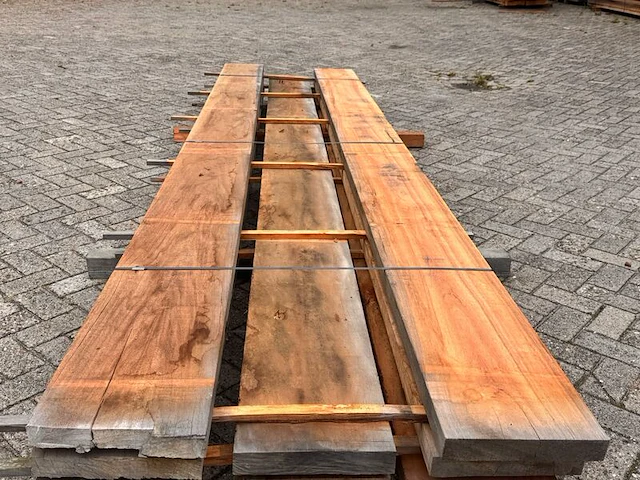 8x mora hardhouten balken fijnbezaagd, 50x300mm, lengte 400cm - afbeelding 1 van  3