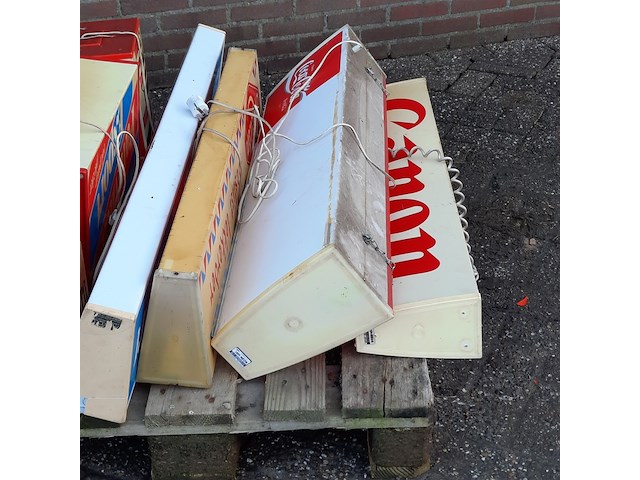 8x nostalgische lichtreclame borden - afbeelding 2 van  9