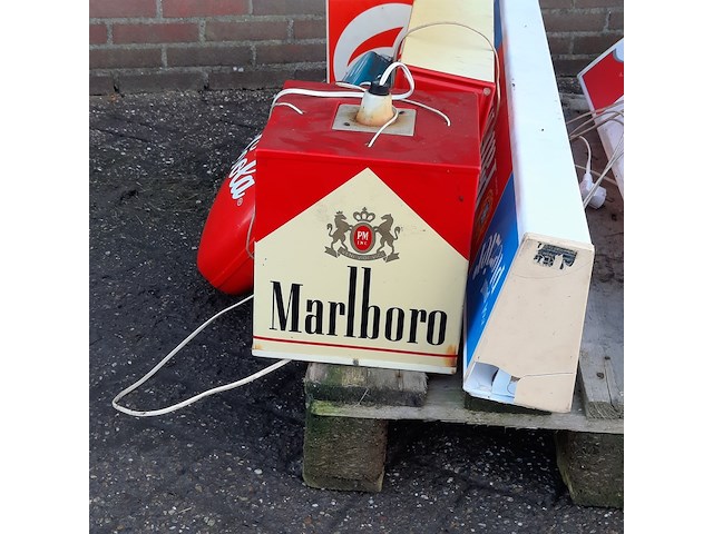 8x nostalgische lichtreclame borden - afbeelding 6 van  9