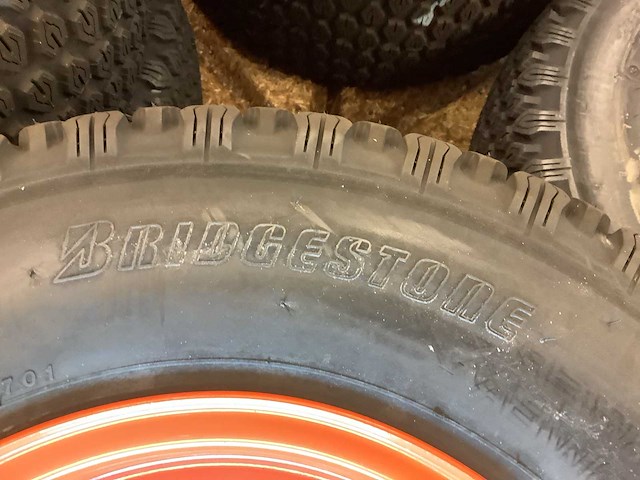 8x ongebruikt bridgestone 24x8.50-12 band met velg - afbeelding 7 van  9
