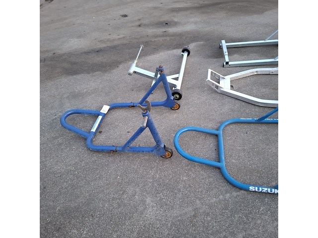 8x paddockstand, o.a. suzuki en moto professional - afbeelding 7 van  8